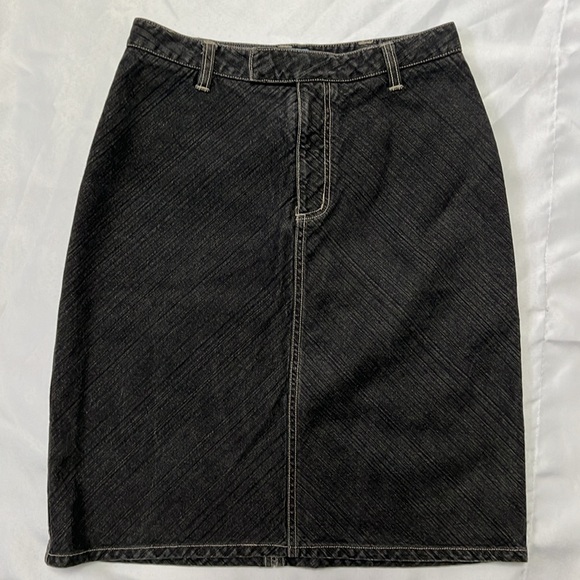 Clere Black Denim Pencil Skirt with Back Slit - size 2 - Picture 6 of 9